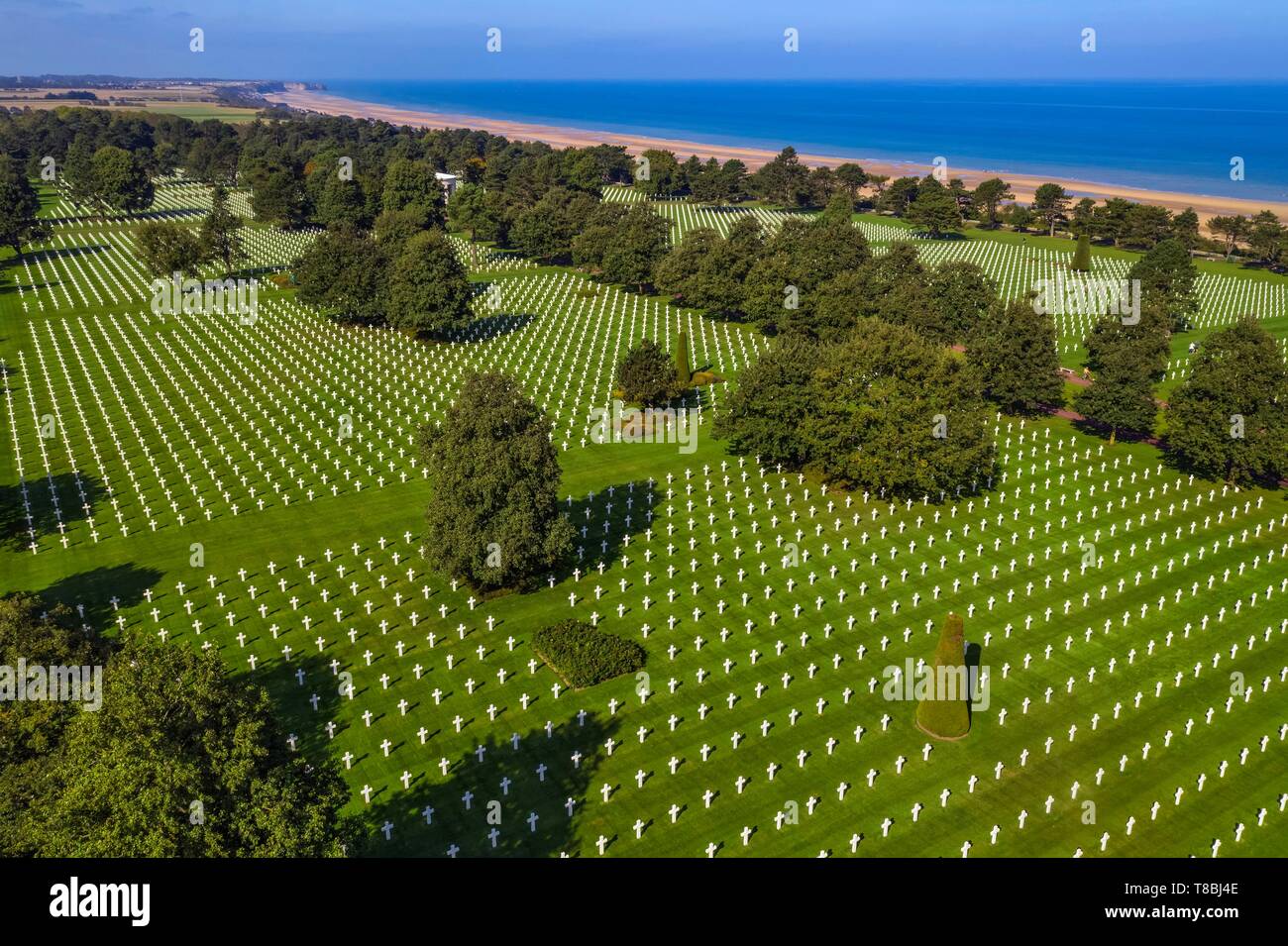 Francia, Calvados, Colleville sur Mer, lo sbarco in Normandia Beach, Normandia American Cimitero e memoriale, Omaha Beach in background Foto Stock