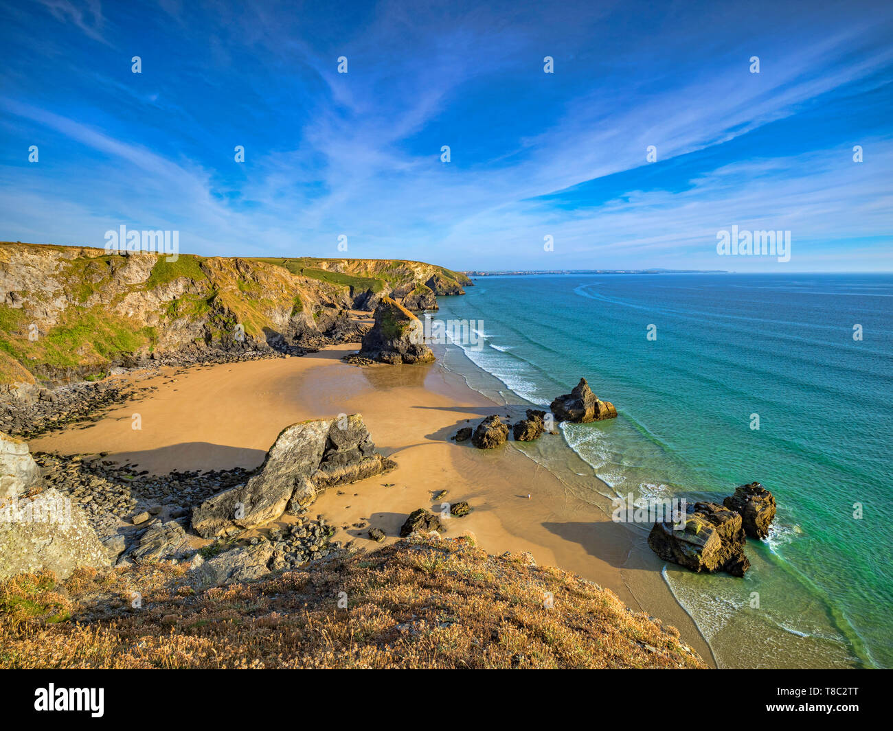 Pile di mare a Bedruthan Steps, Carnewas, Cornwall, Inghilterra, Regno Unito. Foto Stock