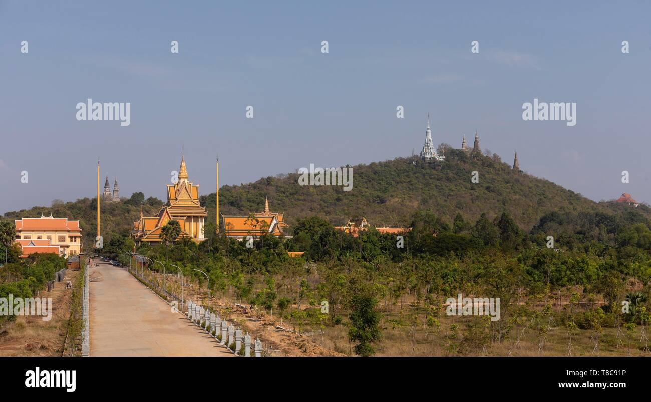 Dhura Vipassana meditazione buddista centro, Stupas a Phnom Oudong, Kampong Speu Provincia, Cambogia Foto Stock