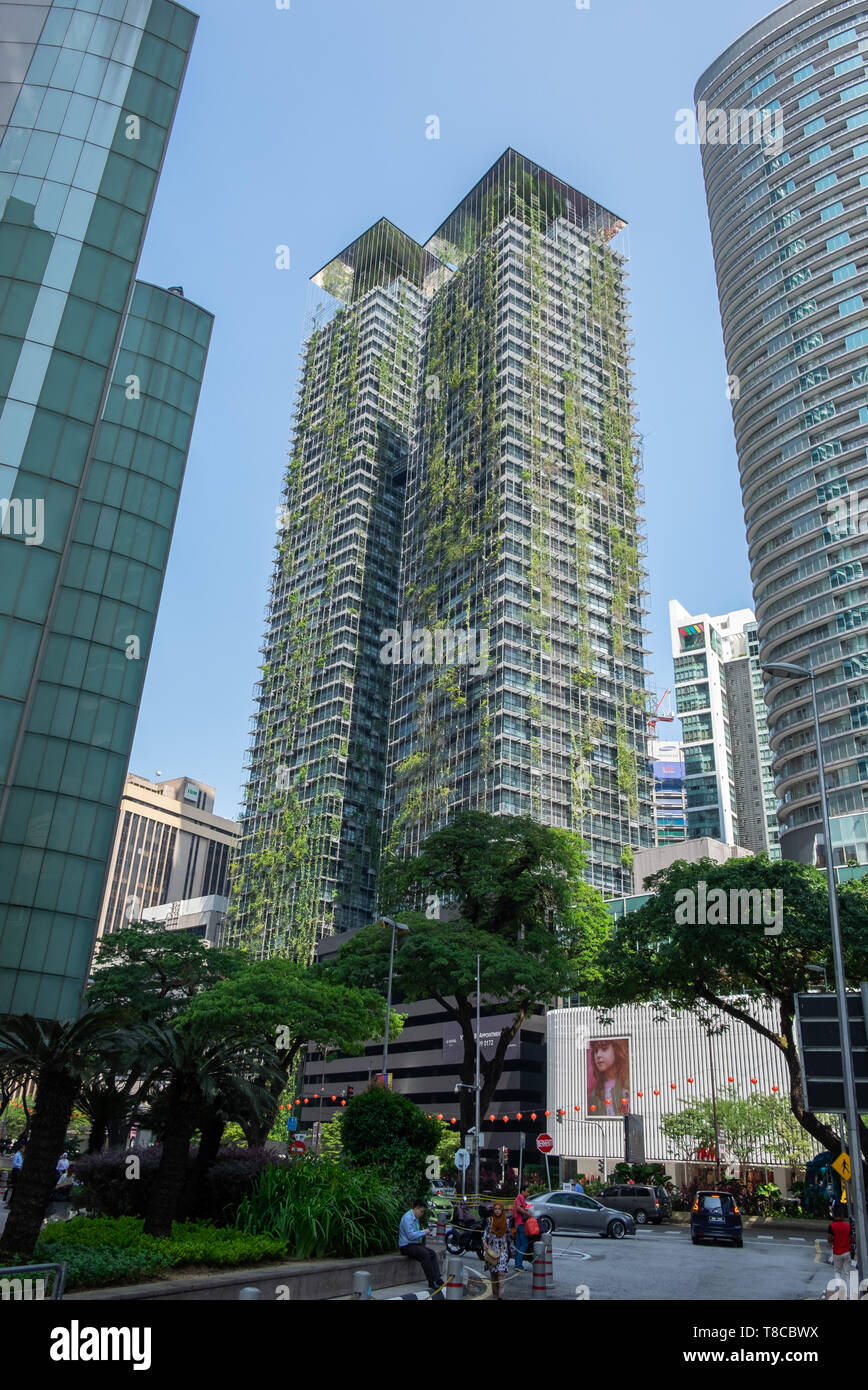 Il Le Nouvel green Twin towers dall architetto francese Jean Nouvel, Kuala Lumpur, Malesia Foto Stock