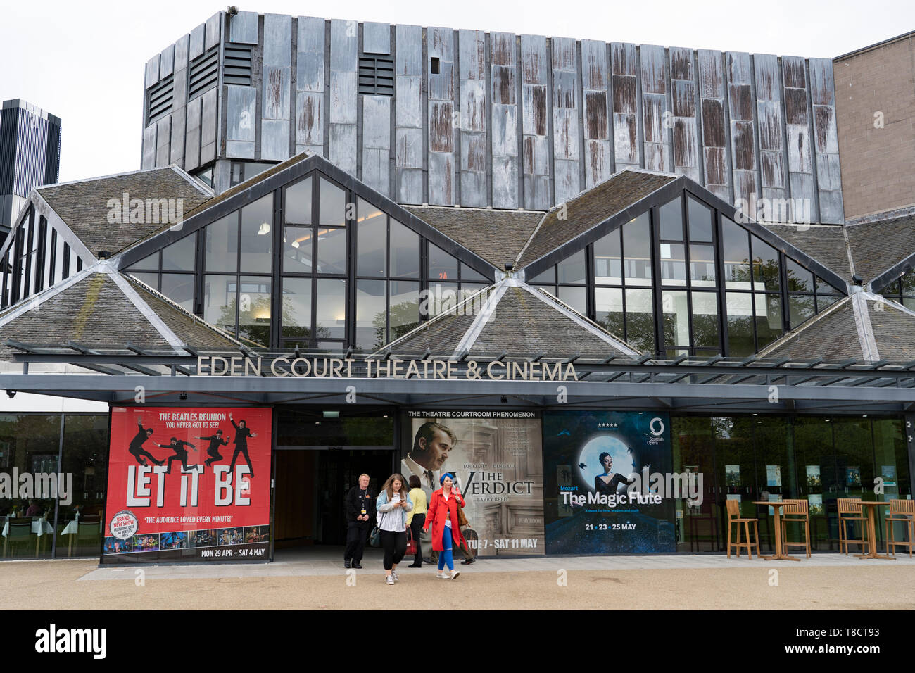Esterno dell'Eden Court Theatre in Inverness sulla costa nord 500 scenic percorso nel nord della Scozia, Regno Unito Foto Stock