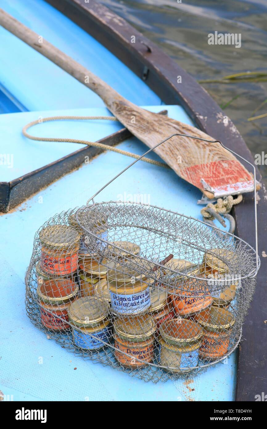 Francia, Indre et Loire, la Valle della Loira sono classificati come patrimonio mondiale dall' UNESCO, Brehemont, rillettes di pesci selvatici della Loira del marchio della Loira pesca fondato da Romain Gadais (pescatore professionista) Foto Stock
