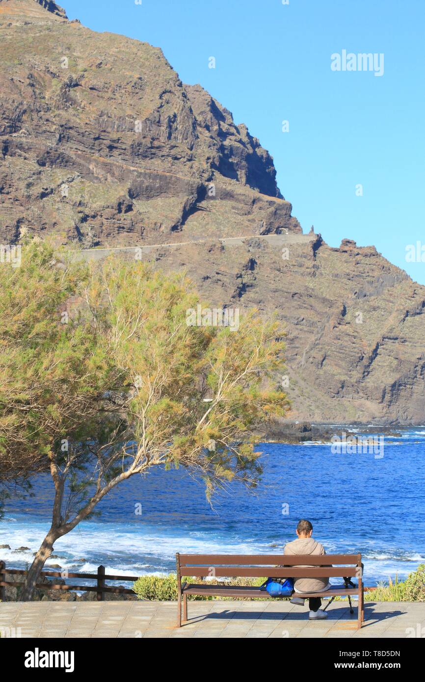 Spagna Isole Canarie, Tenerife, provincia di Santa Cruz de Tenerife, a Buenavista del Norte, dalla spiaggia Las Arenas Foto Stock