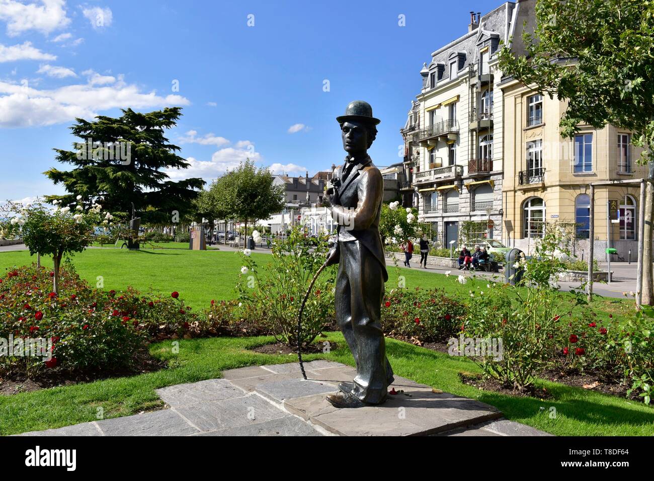 La Svizzera, nel Cantone di Vaud, Vevey, in corrispondenza del bordo del lago, sul Quai Perdonnet, la statua di Charly Chaplin Foto Stock