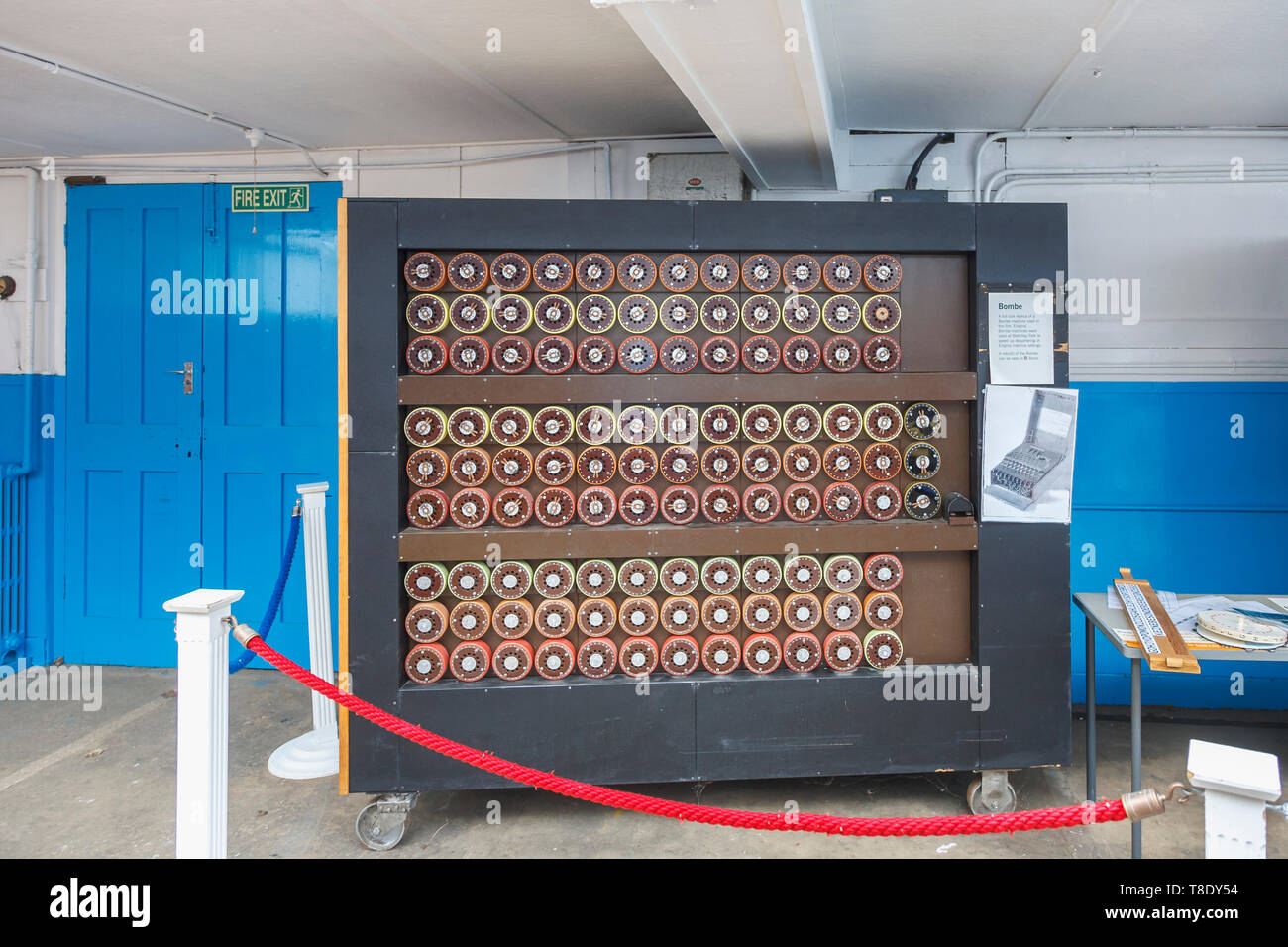 La ricostruzione del Turing bombe in Bletchley Park, una volta che la top-secret home della Seconda Guerra Mondiale Codebreakers, ora un leader di attrazione del patrimonio Foto Stock