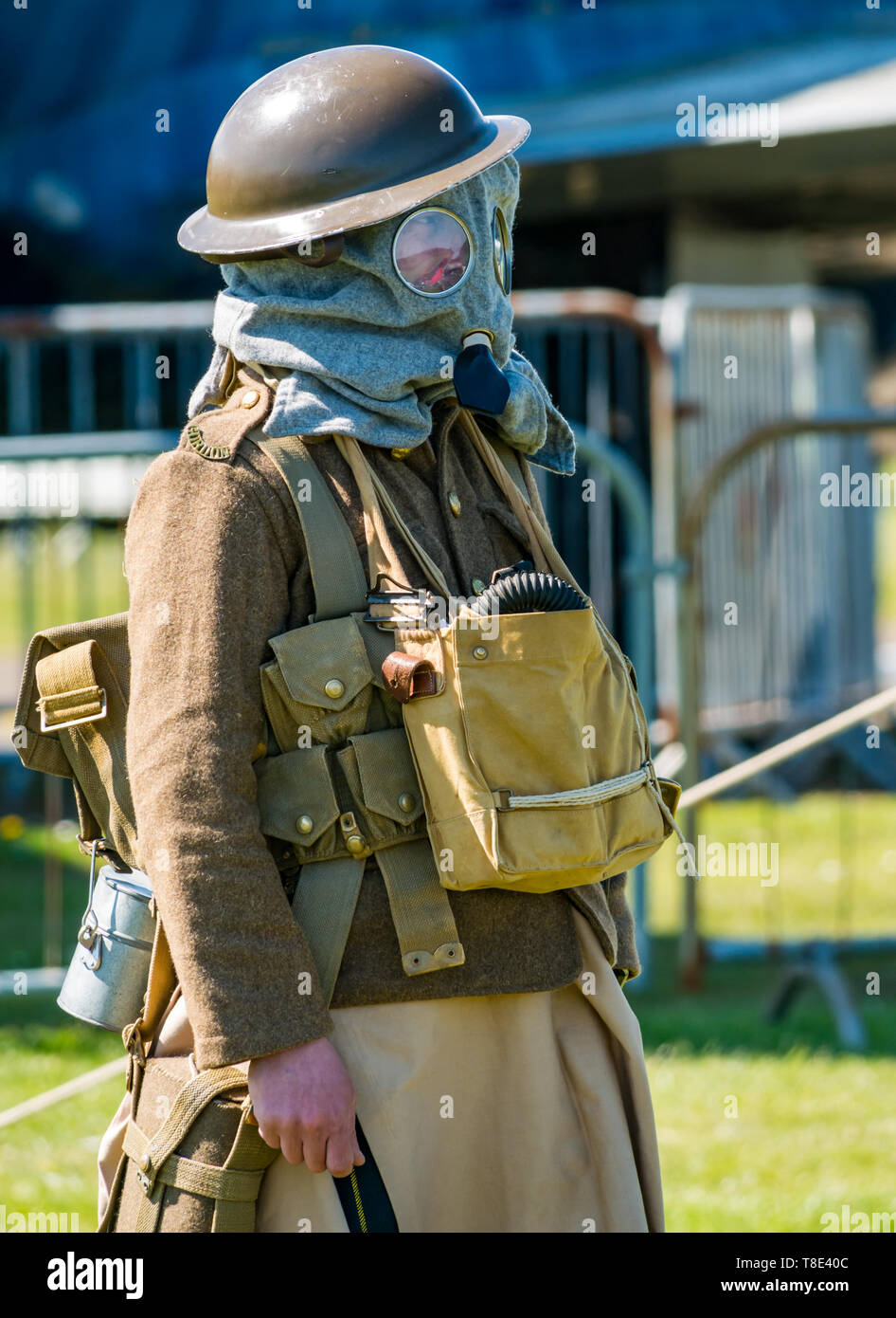 Il Museo del Volo, East Fortune, East Lothian, Scozia, Regno Unito il 12 maggio 2019. Esperienza di guerra: una giornata con la famiglia con tutte le cose relative al mondo di guerre tra cui un display di fanteria da Gordon Montanari storia gruppo circa militari inesplosi e armi da fuoco Foto Stock