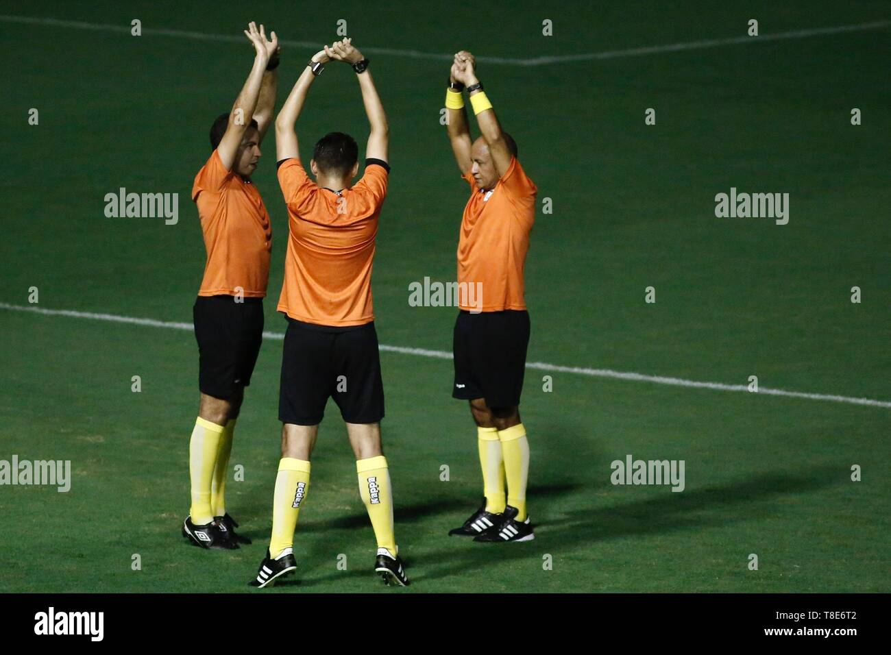 PE - Recife - 05/12/2019 - Brasiliano C 2019 - Nautico x Ferriviario - Arbitri del gioco durante il riscaldamento prima della partita contro il ferroviario allo stadio Aflitos dal campionato brasiliano C 2019. Foto: Paulo Paiva / AGIF Foto Stock