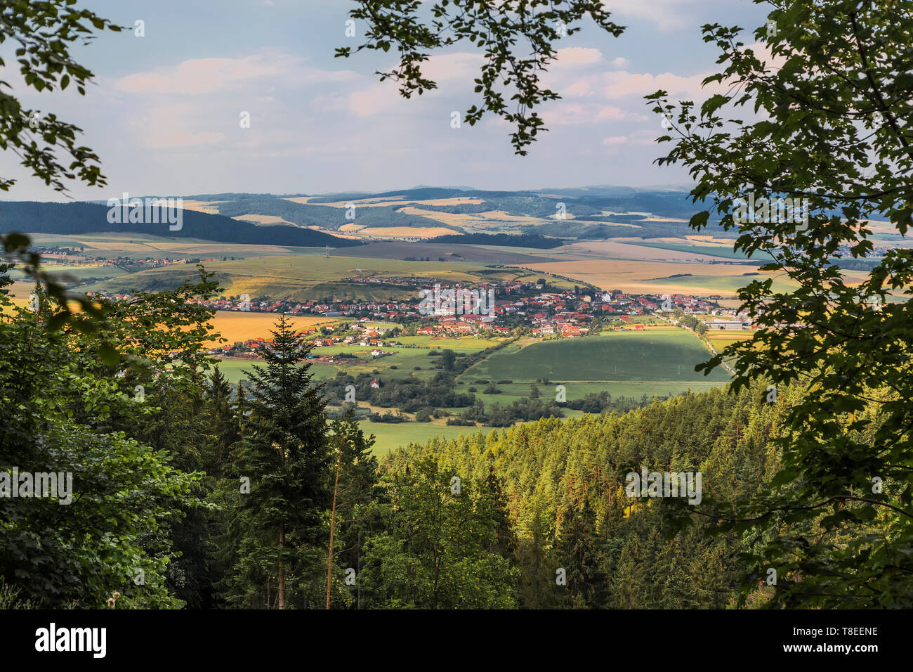 Vista della città Hrabushitse in Paradiso Slovacco Parco Nazionale Foto Stock