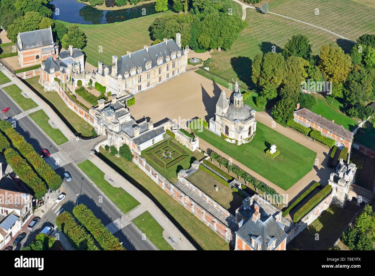 Francia, Eure et Loir, Chateau d'Anett, XVI secolo castello rinascimentale commissionato da Enrico II a Diane de Poitiers (vista aerea) Foto Stock