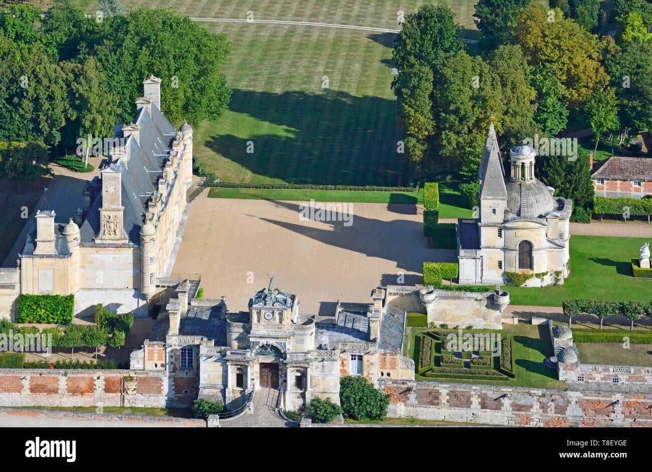 Francia, Eure et Loir, Chateau d'Anett, XVI secolo castello rinascimentale commissionato da Enrico II a Diane de Poitiers (vista aerea) Foto Stock
