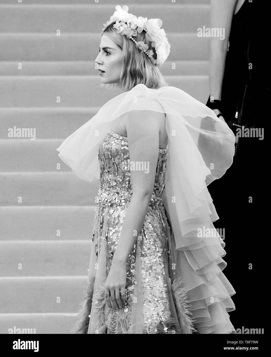 New York, NY - Maggio 06, 2019: Lucy Boynton arriva per il 2019 si è riunito di gala per celebrare il Camp: Note sulla moda al Metropolitan Museum of Art Foto Stock