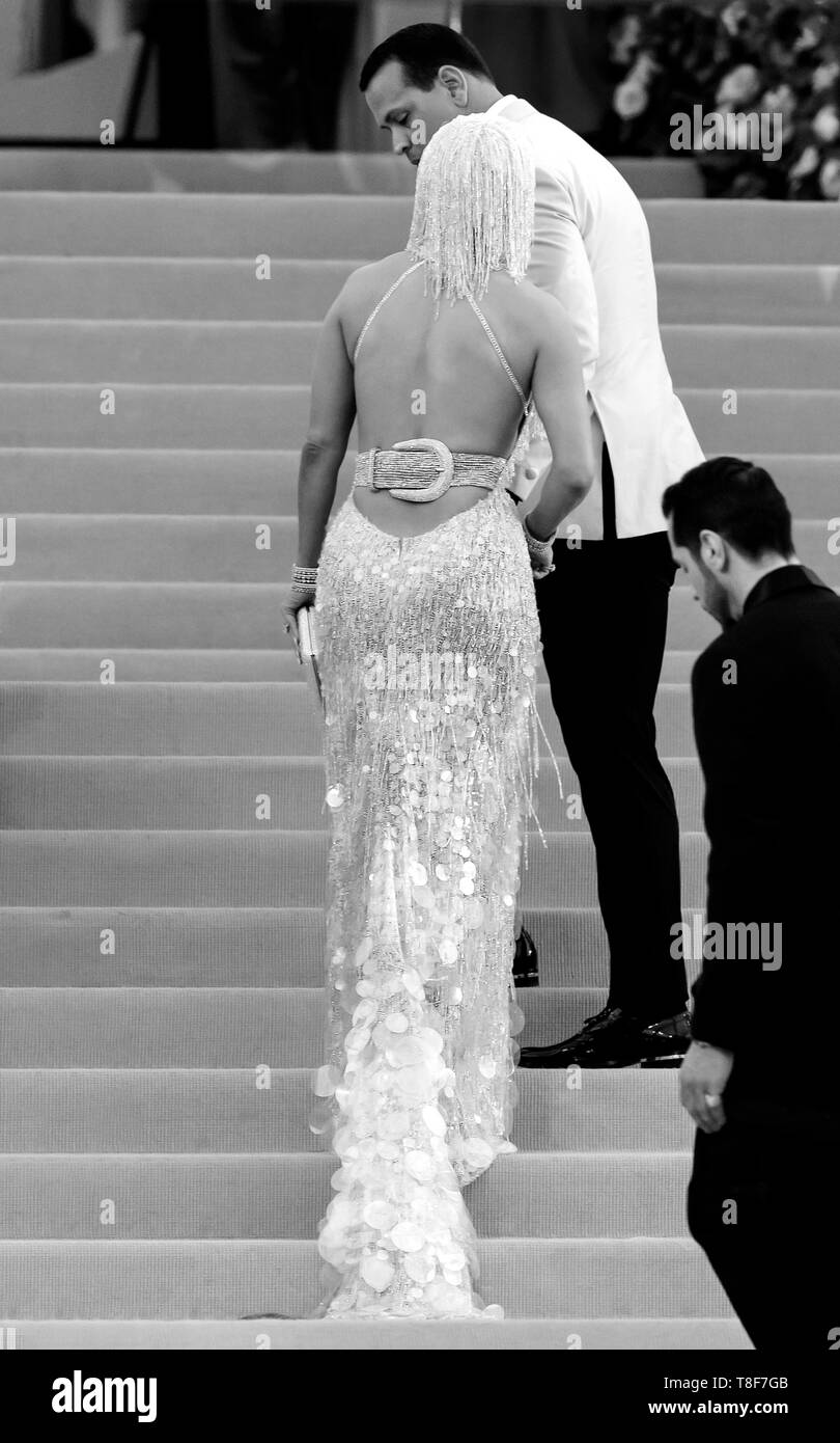 New York, NY - Maggio 06, 2019: Jennifer Lopez e Alex Rodriguez arriva per il 2019 si è riunito di gala per celebrare il Camp: Note sulla moda al Metropolitan Mus Foto Stock