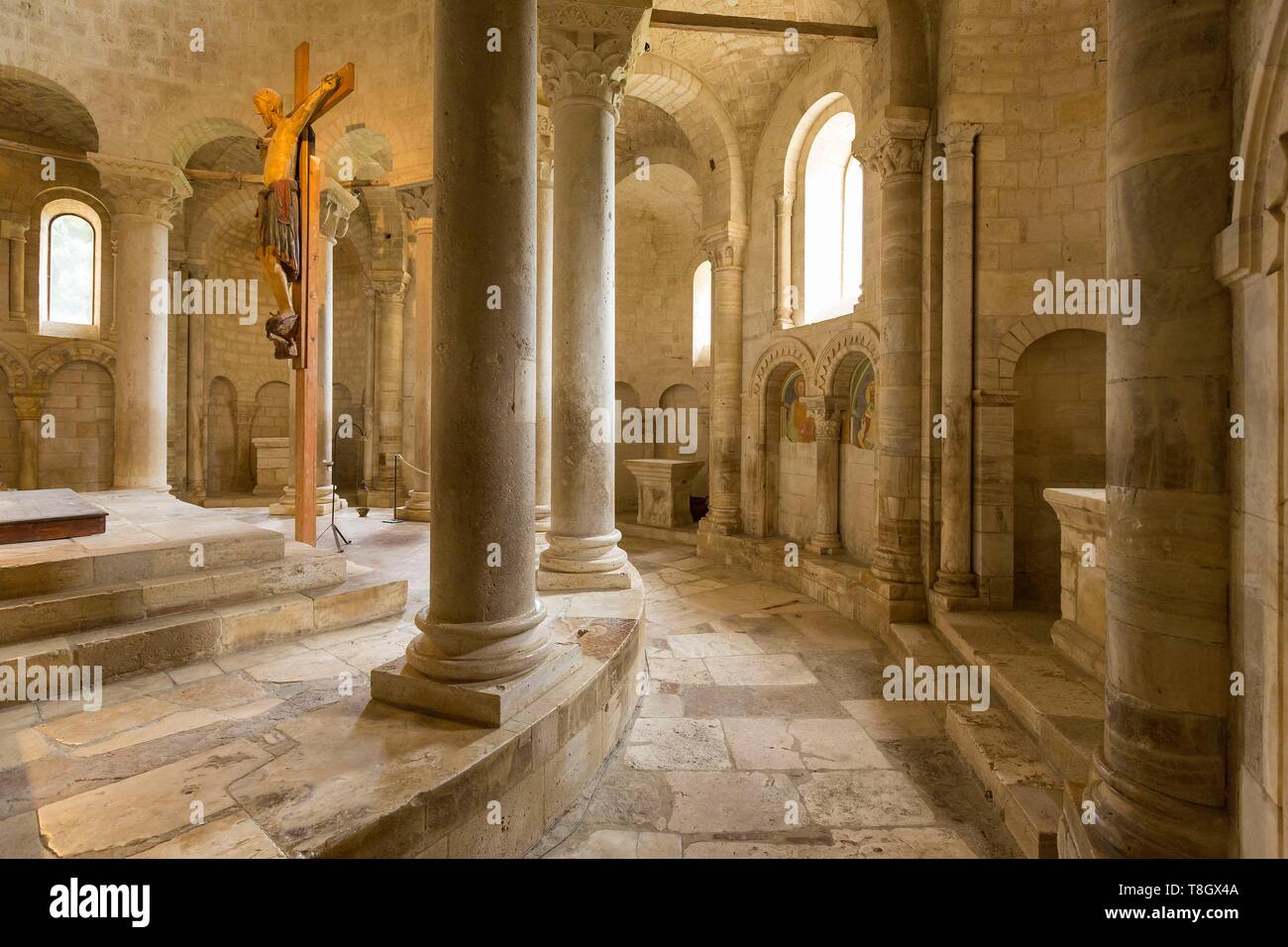 L'Italia, Toscana, Val d'Orcia elencati come patrimonio mondiale dall' UNESCO, Castelnuovo dell' Abate, Montalcino, Sant'Antimo abbazia cistercense chiesa Foto Stock