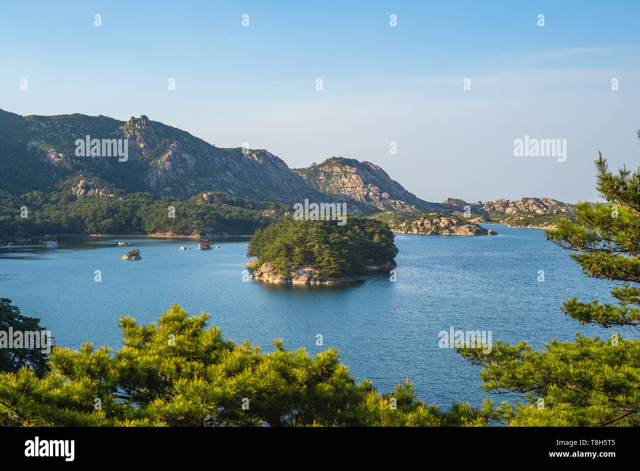 Paesaggio del Lago Samilpo in Corea del Nord Foto Stock