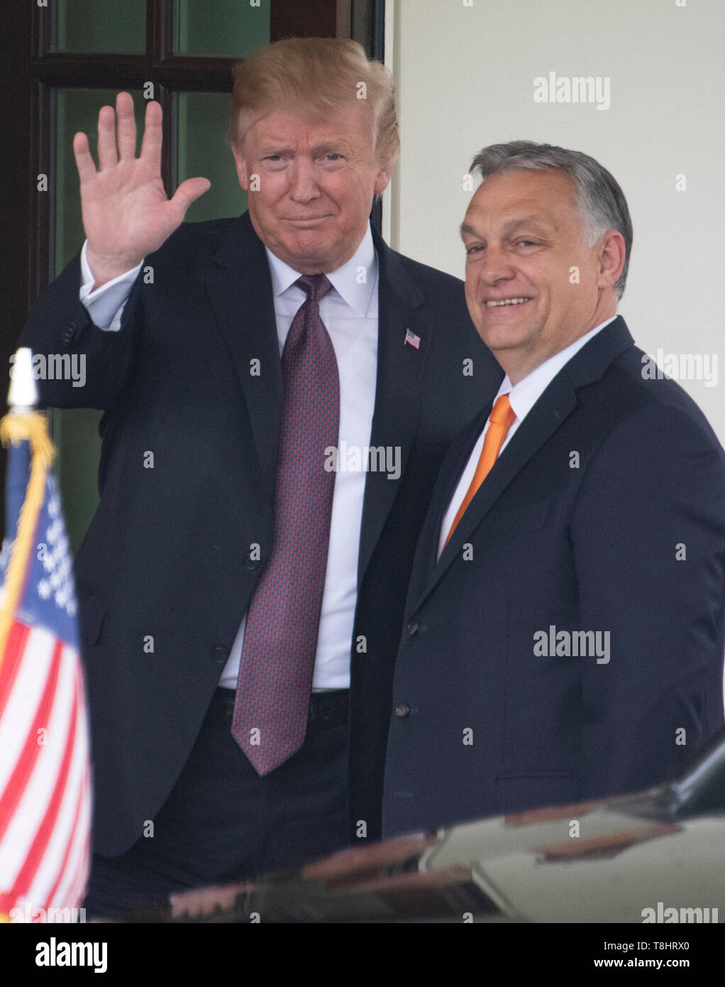 Il Presidente degli Stati Uniti, Trump onde ai media come egli accoglie il primo ministro Viktor Orban di Ungheria alla Casa Bianca di Washington, DC il lunedì 13 maggio, 2019. I due leader si incontreranno per circa un'ora. Credito: Ron Sachs/CNP /MediaPunch Foto Stock
