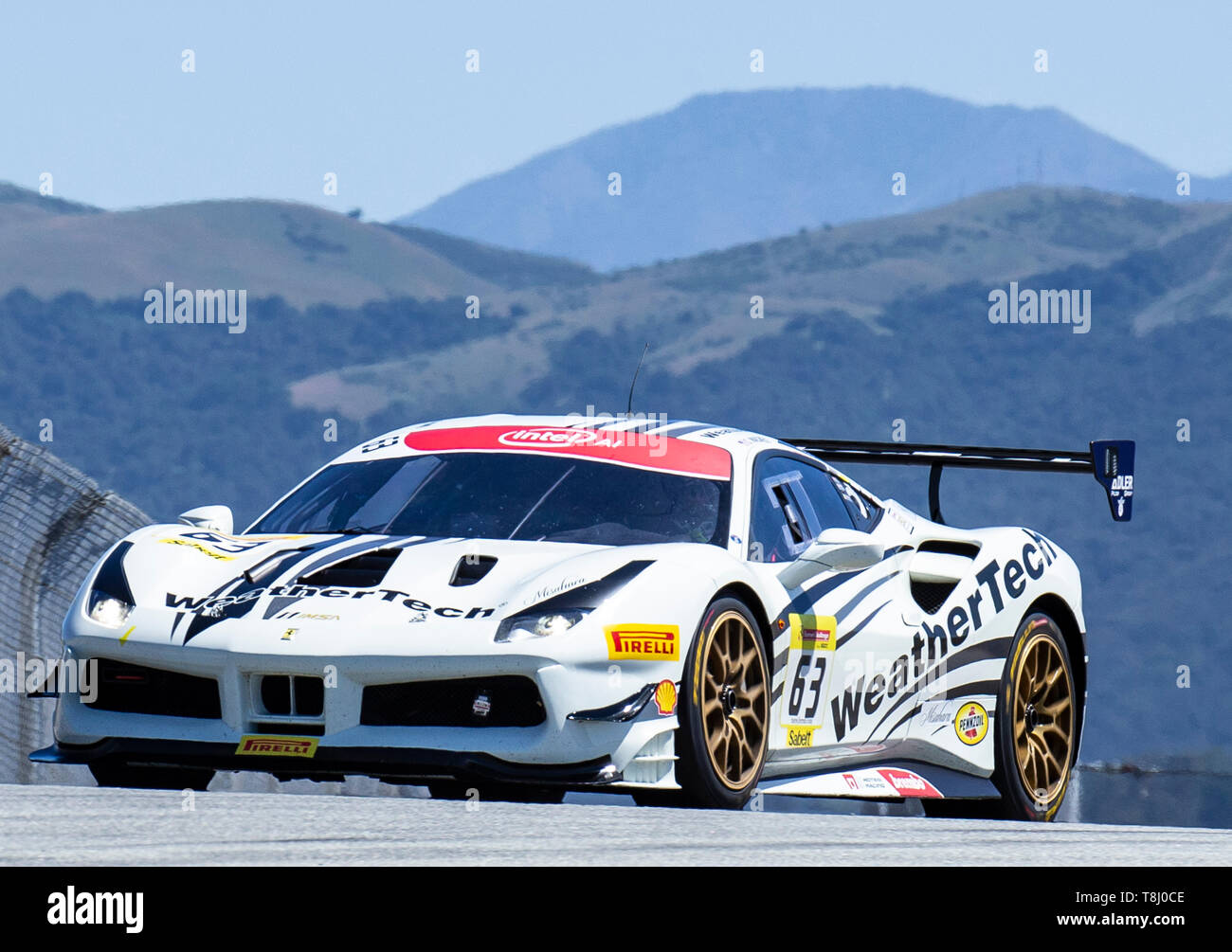 11 maggio 2019 Monterey CA, U.S.A. # 63 Cooper Macneil di Ferrari Weastlake su Rahal diritta durante il Ferrari Challenge Gara 1 P/P- AM Weathertech Raceway Laguna Seca Monterey CA Thurman James/CSM Foto Stock