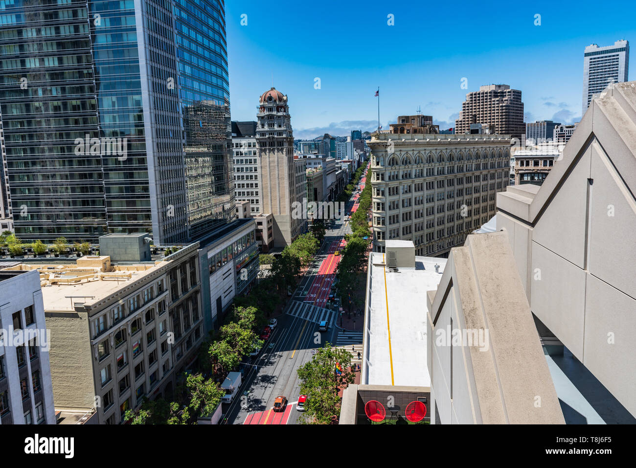 San Francisco, California, Stati Uniti d'America - 23 Giugno 2017 : Market street vista da sopra Foto Stock