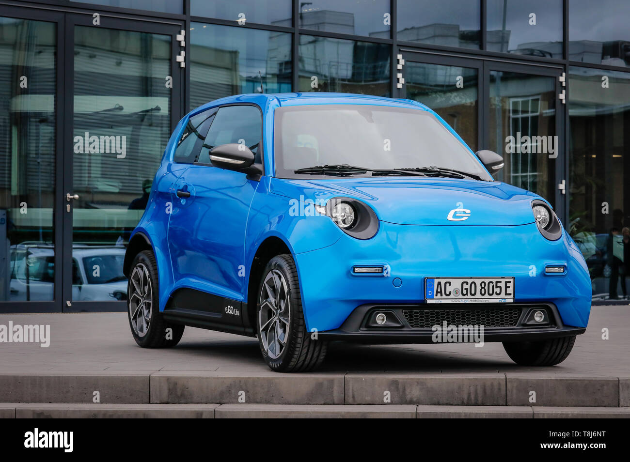 Aachen, Renania settentrionale-Vestfalia, Germania - e.GO Mobile offre il primo e.go la vita di auto elettriche da Aachen impianto di assemblaggio. Aachen, Nordrhein-Wes Foto Stock