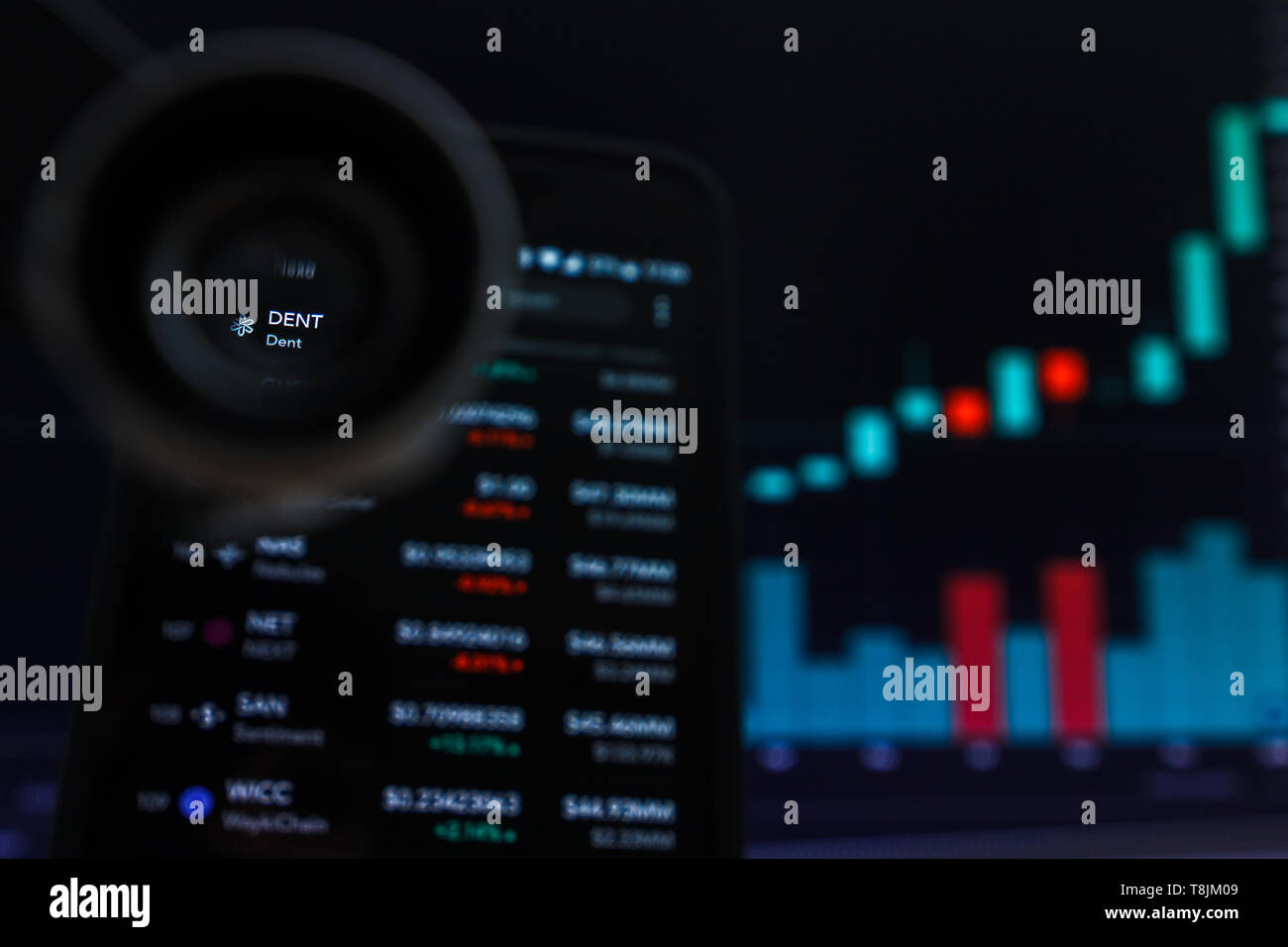 SAN FRANCISCO, STATI UNITI - 9 Maggio 2019: un grafico di tendenza crescente di ammaccatura Cryptocurrency. L'illustrazione delle candele verde bar di tendenza di sollevamento, San Francisco Foto Stock