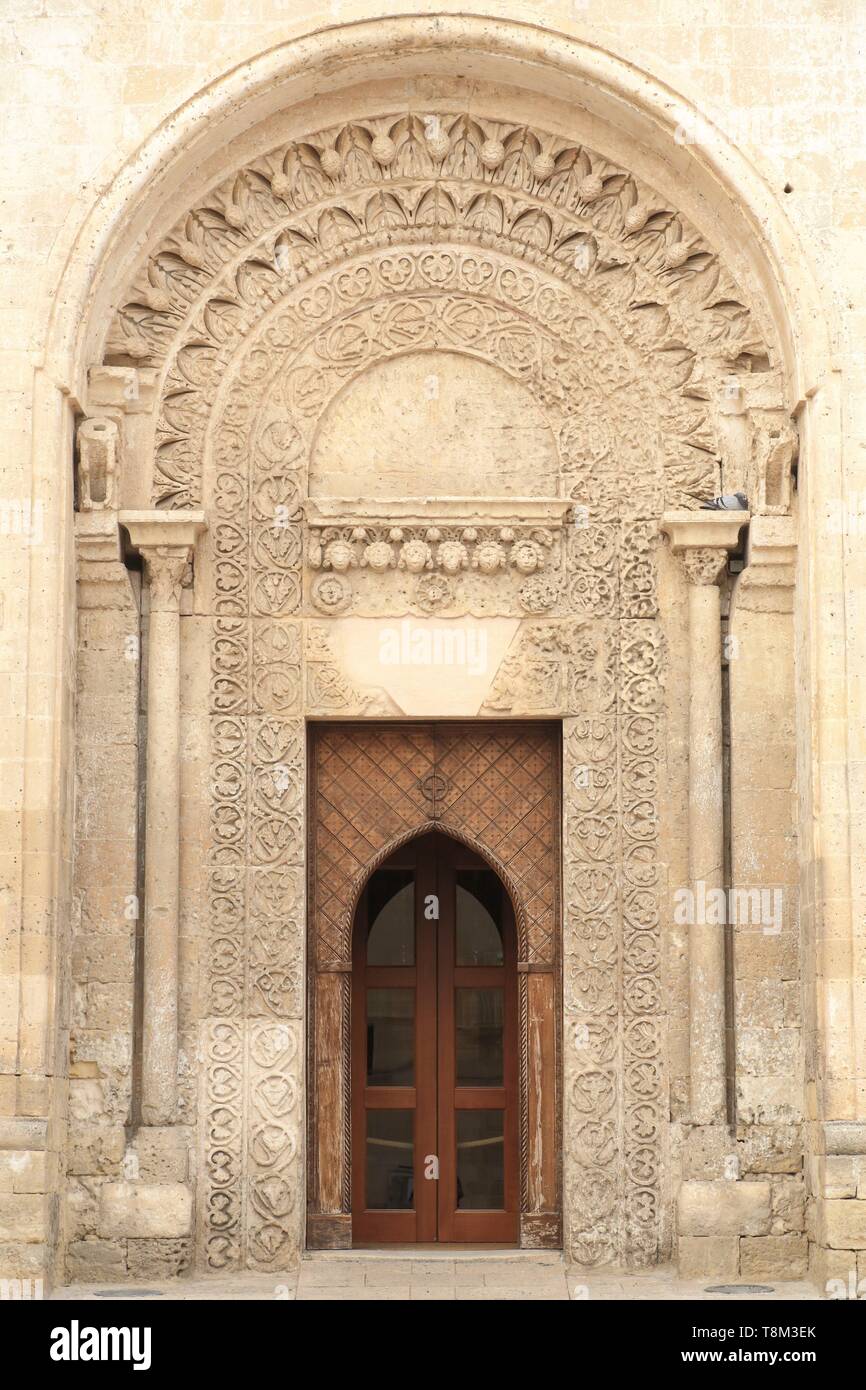 In Italia, Basilicata, Matera, Capitale Europea della Cultura 2019, gateway al XIII secolo la chiesa di San Giovanni Battista (San Giovanni Battista) Foto Stock
