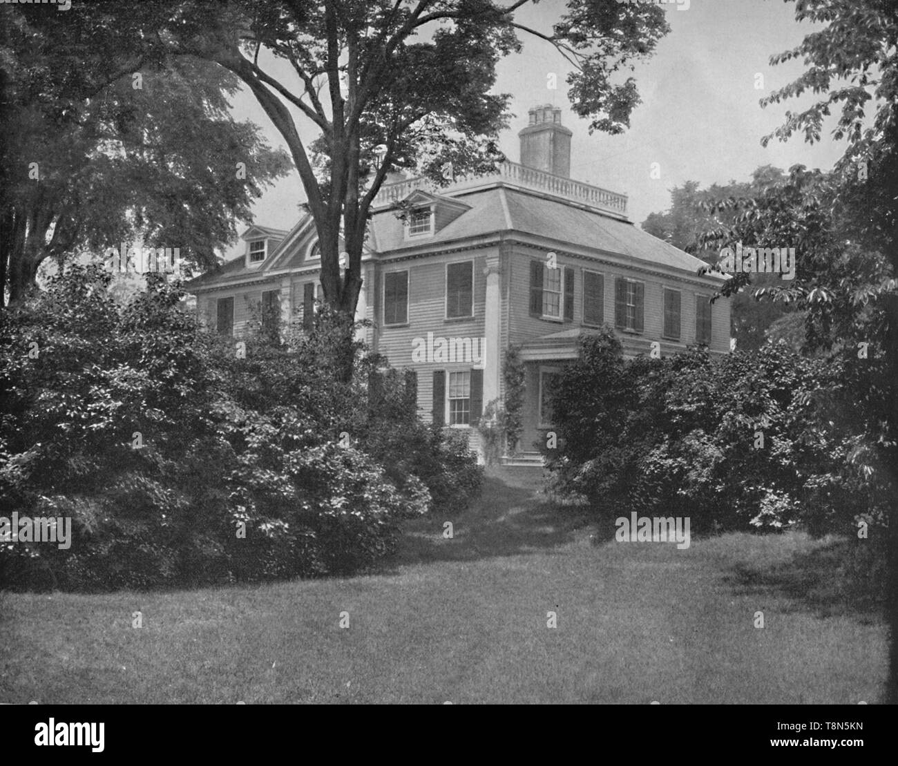 " La casa del poeta Longfellow, Cambridge, Massachusetts', C1897. Creatore: sconosciuto. Foto Stock