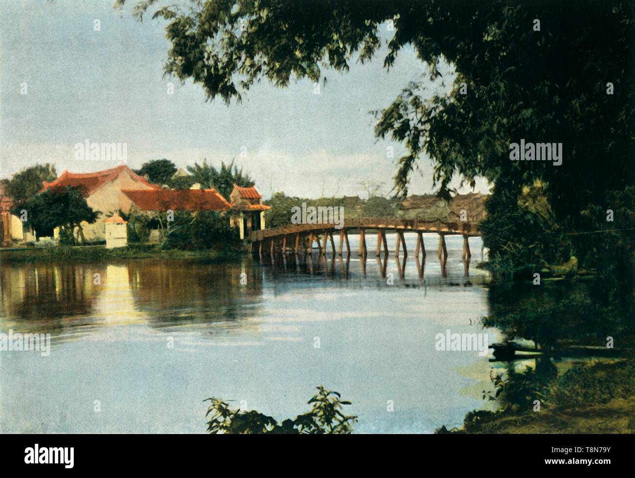 "Hanoi. Le Petit Lac', (Hanoi. Il piccolo lago), 1900. Creatore: sconosciuto. Foto Stock