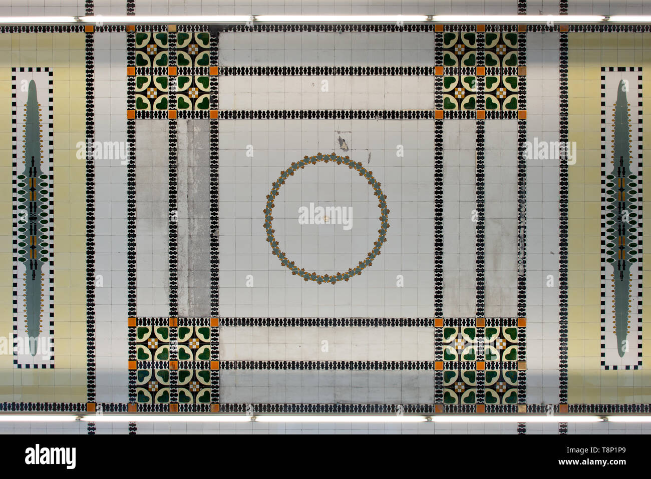 Storico Art Deco - Jugendstil tiling in Viennese di androni dalla compagnia dei fratelli Schwadron Foto Stock