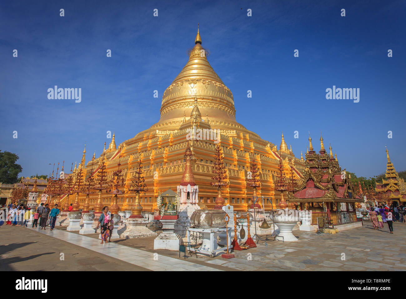 La pagoda di Shwezigon a Bagan (Myanmar) Foto Stock