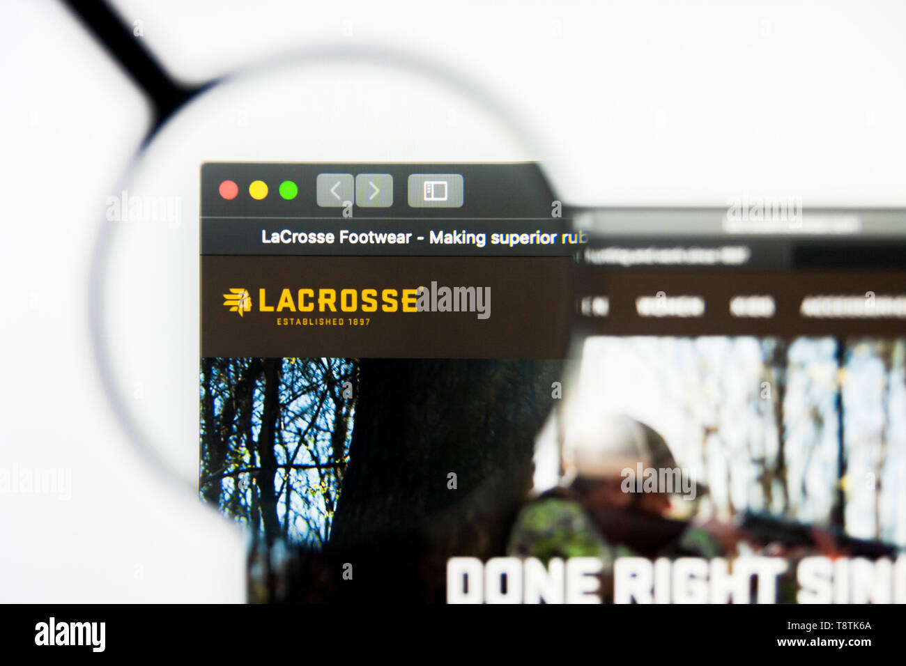 Richmond, Virginia, Stati Uniti d'America - 9 Maggio 2019: Editoriale illustrativa di LaCrosse calzature website homepage. LaCrosse calzature logo visibile sullo schermo. Foto Stock