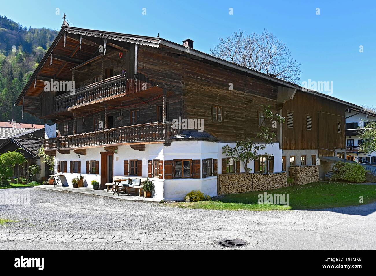 Vecchia fattoria in Niederaudorf, Alta Baviera, Baviera, Germania Foto Stock