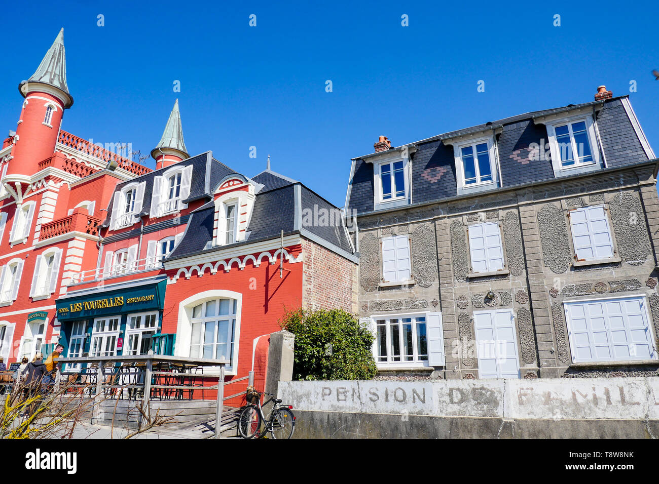 Les Tourelles, rinomato albergo-ristorante Le Crotois, Baia di Somme, Hauts-de-France, Francia Foto Stock
