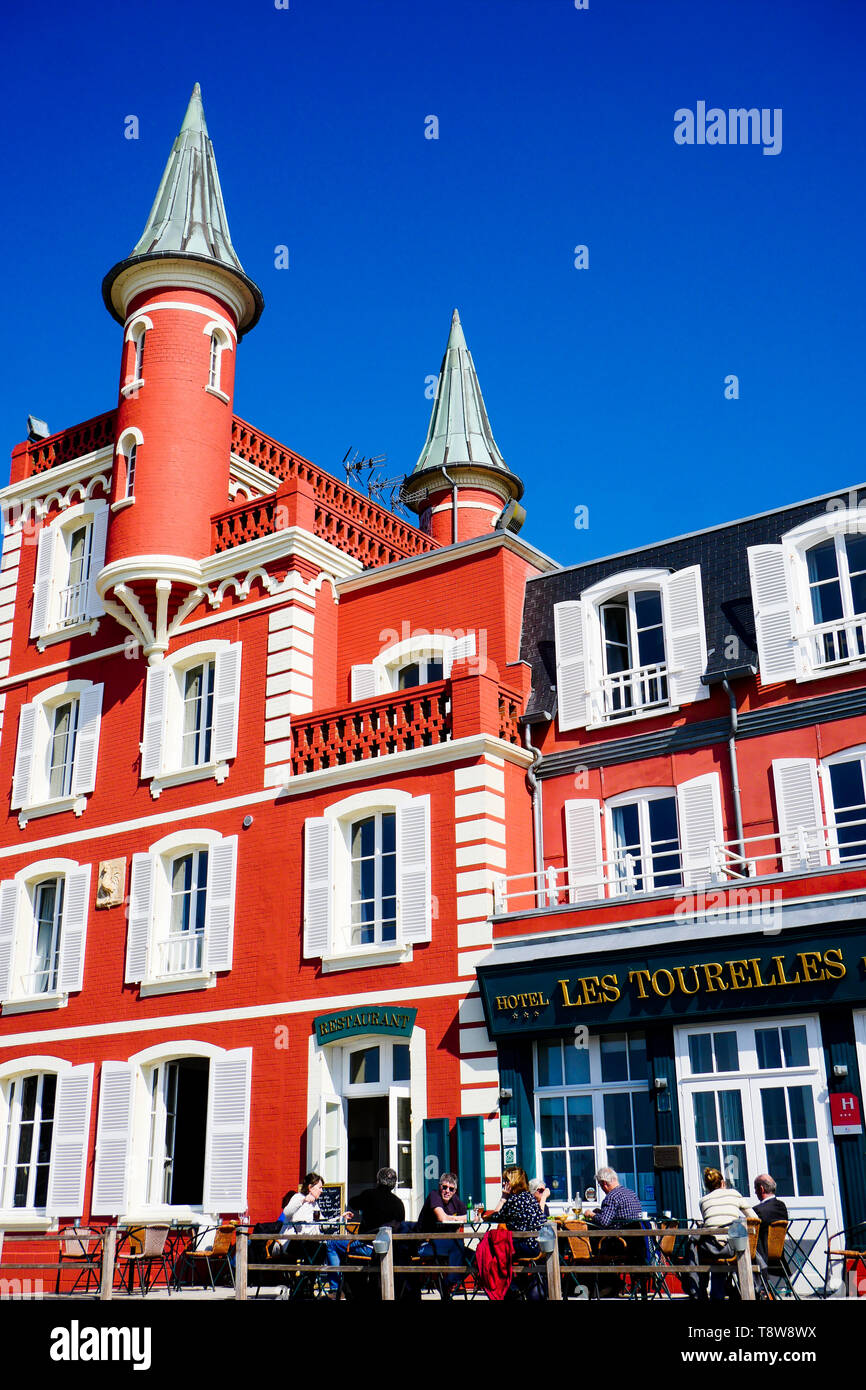 Les Tourelles, rinomato albergo-ristorante Le Crotois, Baia di Somme, Hauts-de-France, Francia Foto Stock