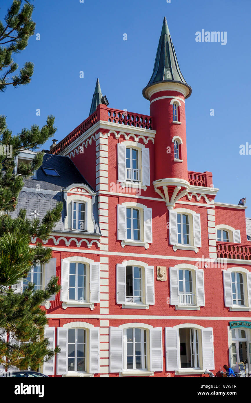 Les Tourelles, rinomato albergo-ristorante Le Crotois, Baia di Somme, Hauts-de-France, Francia Foto Stock