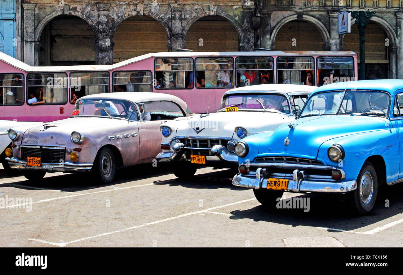 Auto americane, parkingHavana, Cuba Foto Stock