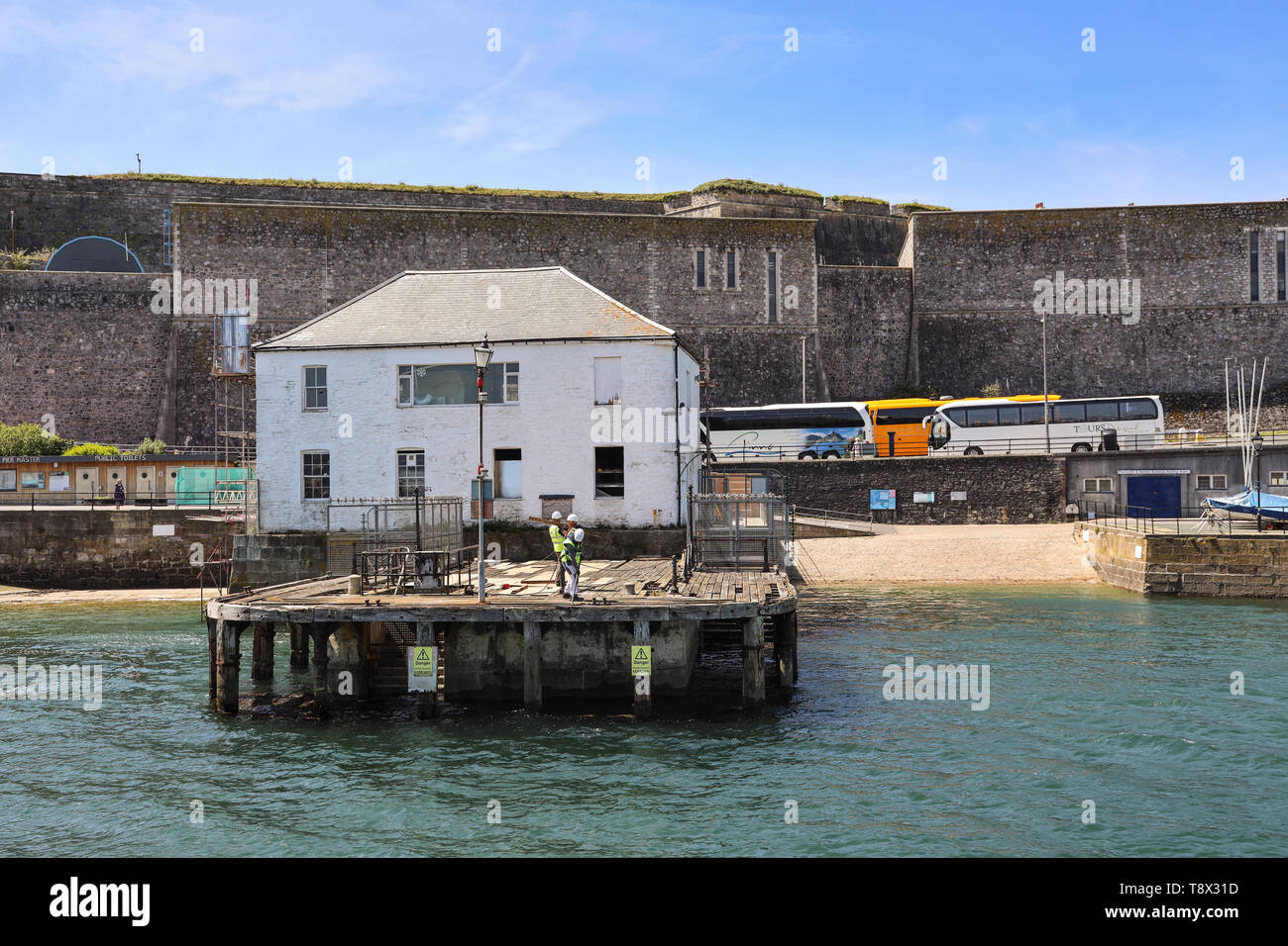 Phoenix Wharf a Plymouth Barbican di essere rinnovato e reso sicuro per il Mayflower 400 celebrazioni Foto Stock