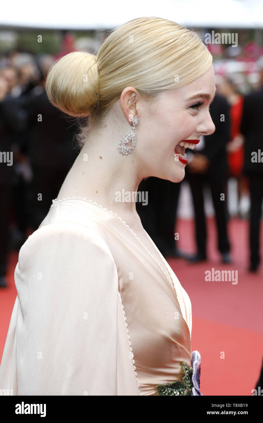 Elle Fanning presenti alla cerimonia di apertura e di screening di 'i morti non muoiono' durante la 72a Cannes Film Festival presso il Palais des Festivals il 14 maggio 2019 a Cannes, Francia | Utilizzo di tutto il mondo Foto Stock