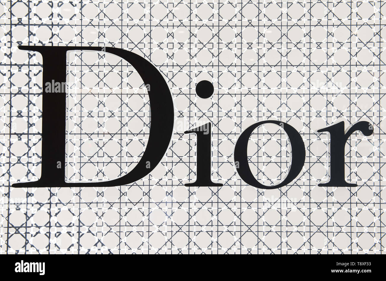 8 maggio 2019 - Hong Kong - francese Christian Dior beni di lusso, tali indumenti e prodotti di bellezza, store e logo che si vede in Hong Kong. (Credito Immagine: © Budrul Chukrut/SOPA immagini via ZUMA filo) Foto Stock