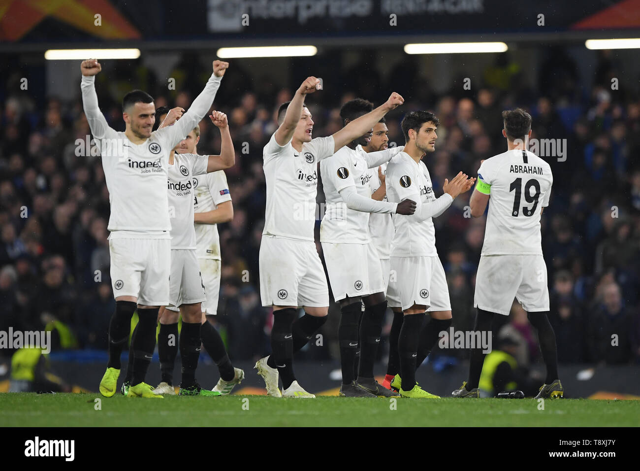 Londra, Grossbritannien. 09 Maggio, 2019. giubilo del team di Francoforte su una pena convertito. GES/calcio: UEFA Europa League semi-finale, retromarcia: Chelsea FC - Eintracht Francoforte, 09.05.2019 Soccer: UEFA Europa League semifinale, Returnmatch, Chelsea FC - Eintracht Francoforte, Londra, 9 Maggio 2019 | Utilizzo di credito in tutto il mondo: dpa/Alamy Live News Foto Stock