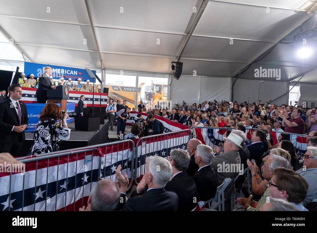 U.S presidente Donald Trump detiene un rally al Sempra Energy LNG terminale di esportazione cerimonia di apertura Maggio 14, 2019 in Hackberry, Louisiana. Foto Stock