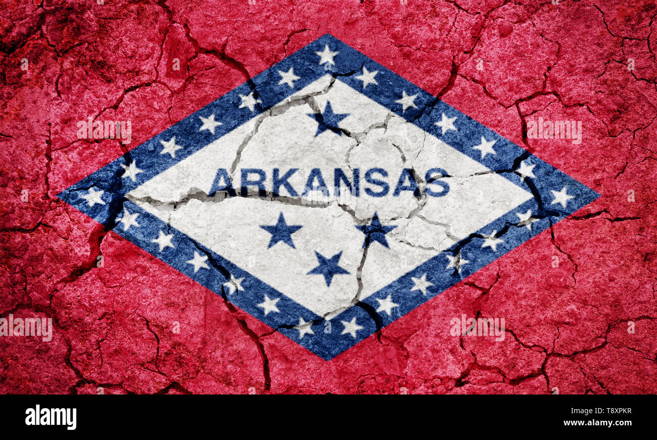 Stato di bandiera Arkansas, stato nella regione meridionale degli Stati Uniti, sulla terra arida terra sfondo texture Foto Stock