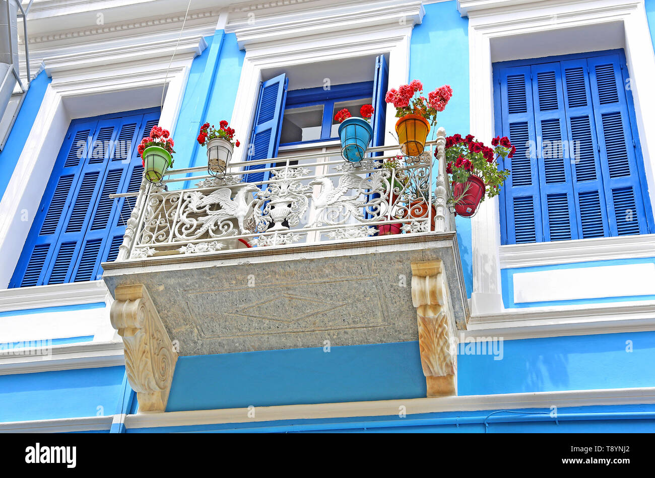 Casa tradizionale in blu e turchese colori a Nafplio town Argolis Grecia Foto Stock