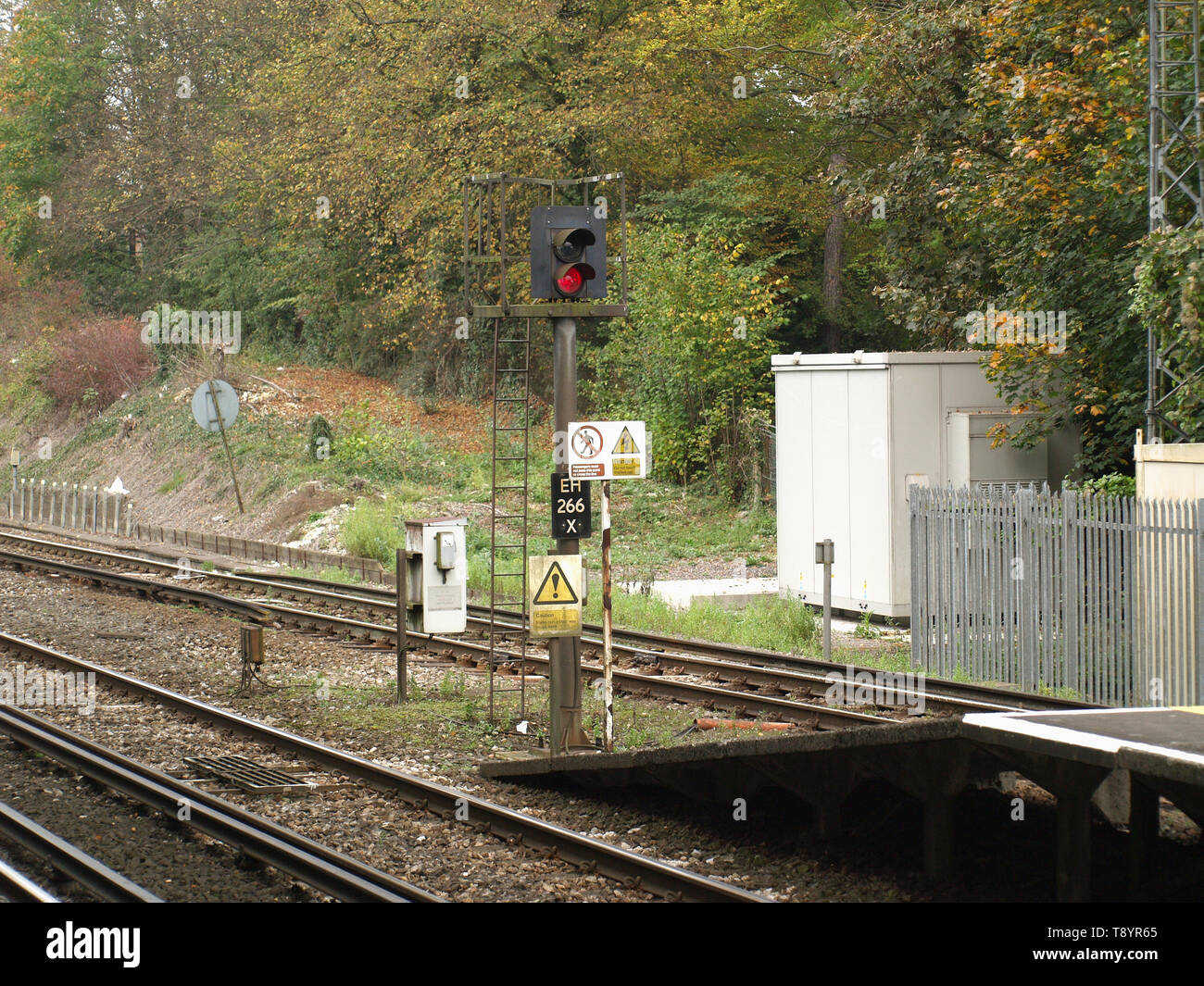 Digital Signage a Shawford stazione ferroviaria,Hampshire, Inghilterra, Regno Unito Foto Stock