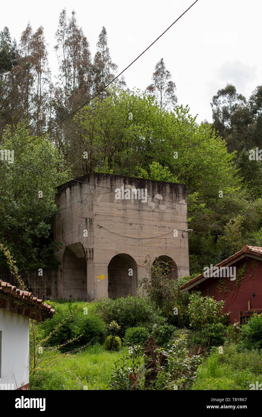 Il vecchio serbatoio acqua Foto Stock
