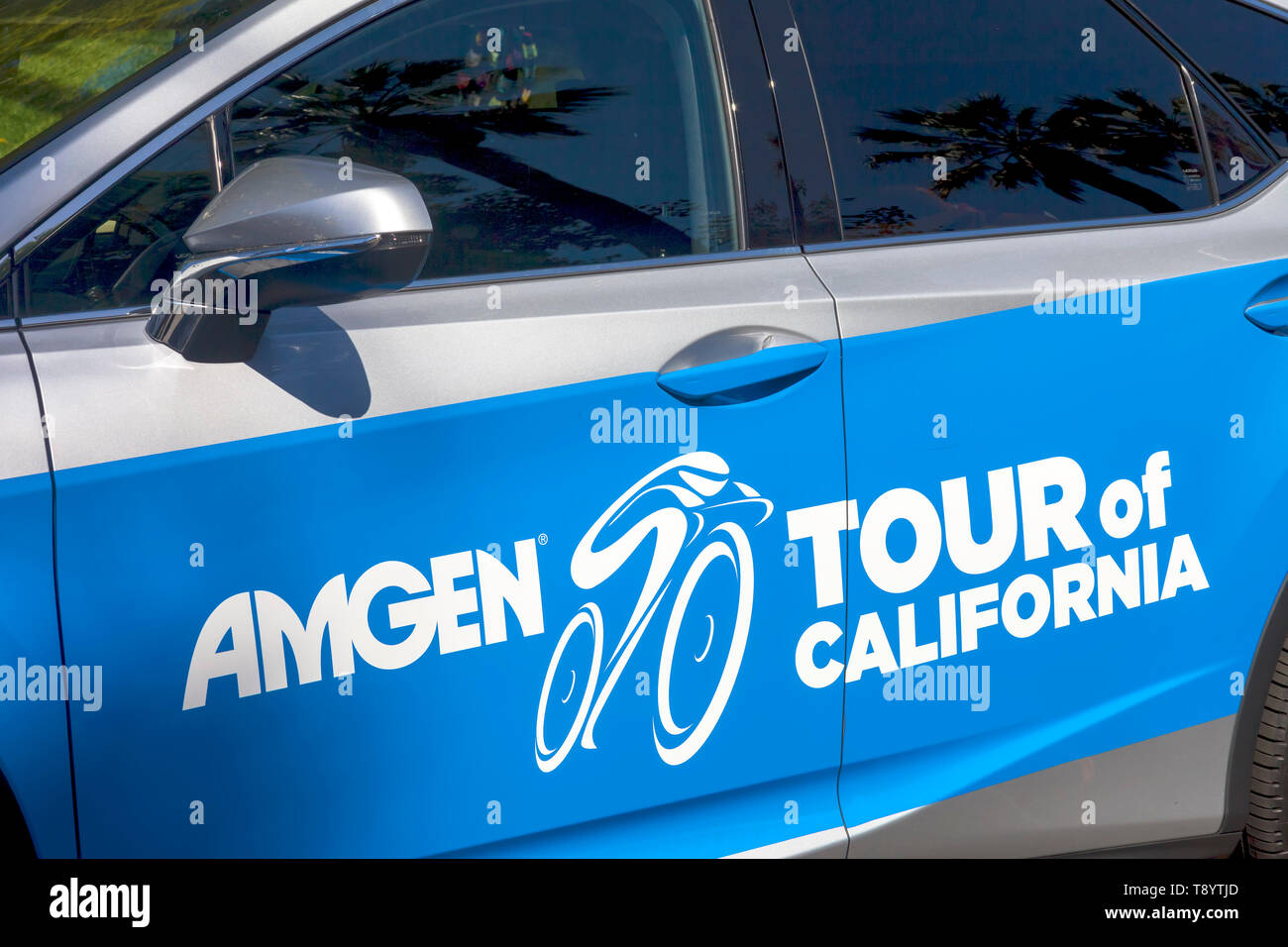 Amgen, tour della California di Sacramento, CA - 12 Maggio 2019: Amgen, tour della California race 2019 argento e blu la pace car e tour logo. Foto Stock