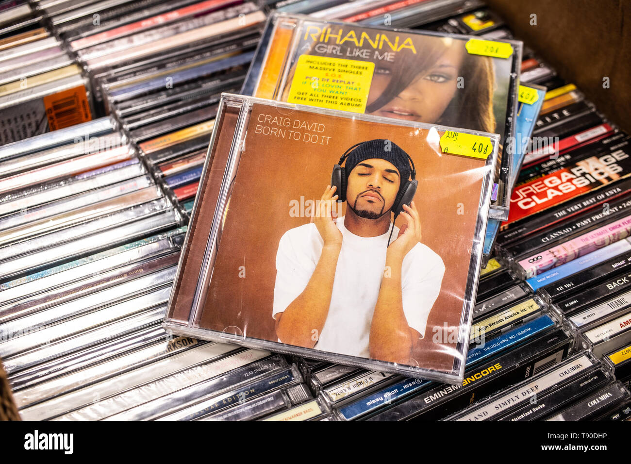 Nadarzyn, Polonia, 11 Maggio 2019: Craig David CD album nato per farlo 2000 sul display per la vendita, la famosa cantante inglese, cantautore, rapper, raccolta di CD Foto Stock