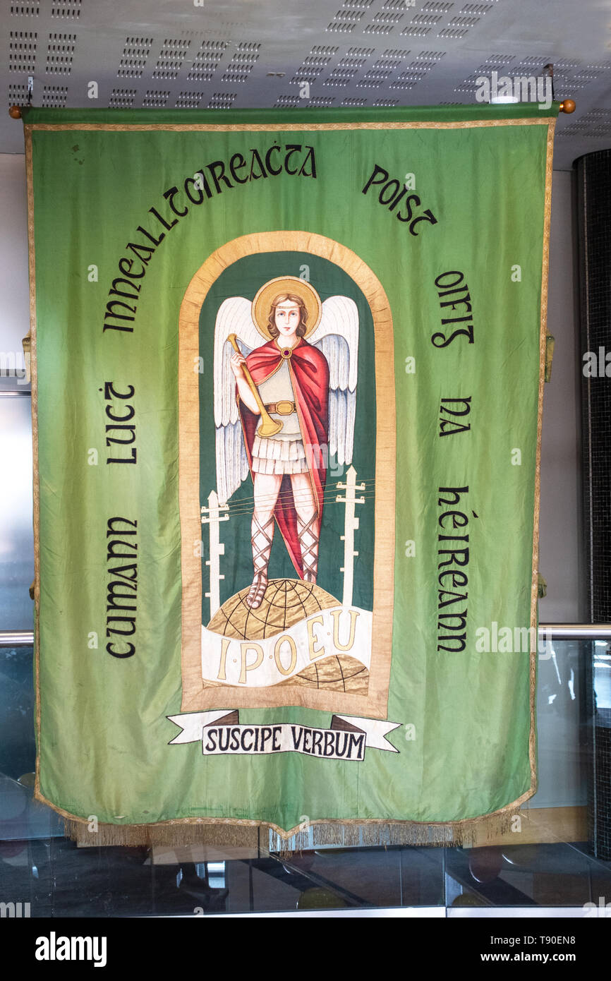 Dublino, Irlanda - 10 March, 2019. Vecchio Irish Post ufficio tecnico Unione Banner visualizzati nella Liberty Hall Foto Stock