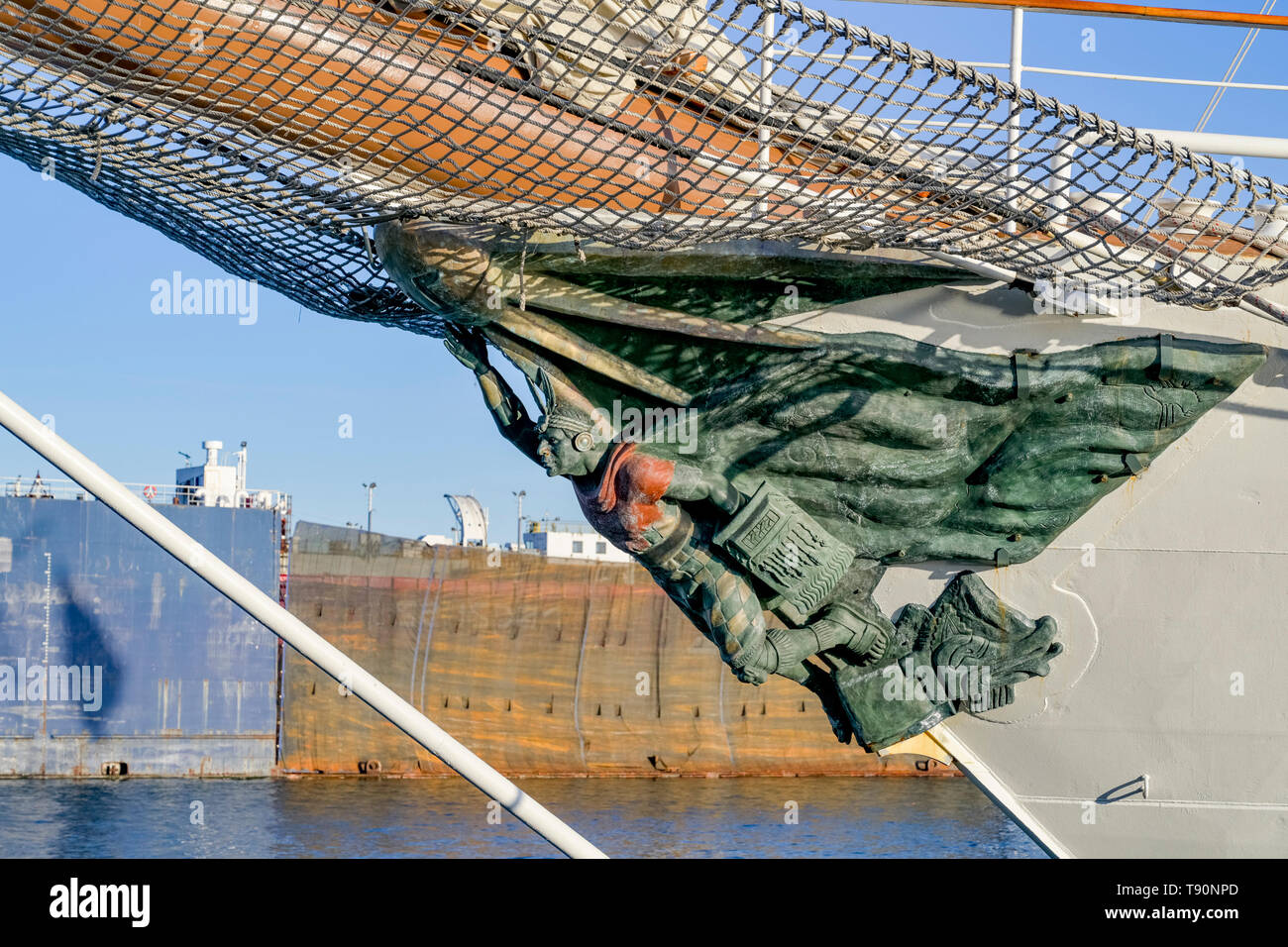 Polena di bronzo su B.A.P. Unión, un peruviano Tall Ship, da scultore peruviano Pilar Martínez Woodman, caratteristiche Sapa Inca (imperatore) Tupac Yupanqui. Foto Stock