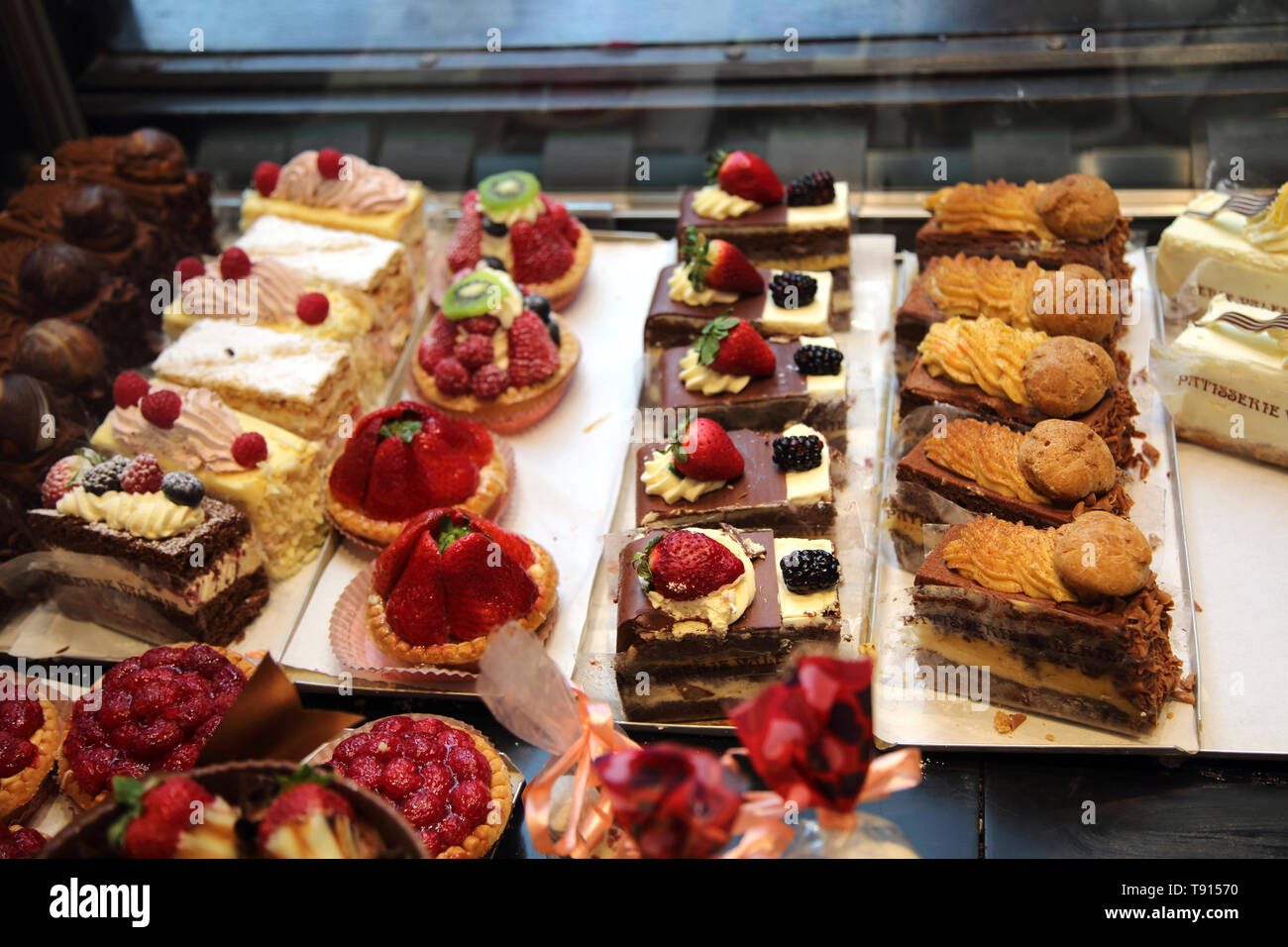 Glasgow Scozia torte in Patisserie Valerie nella stazione centrale di Glasgow Foto Stock