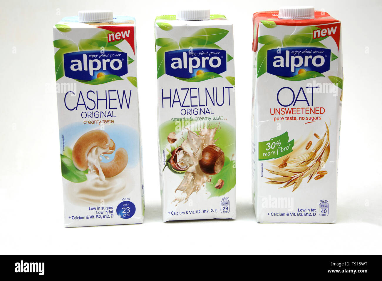 Alpro vegano anacardi, nocciola e Oat privo di lattosio alternativa di latte Foto Stock