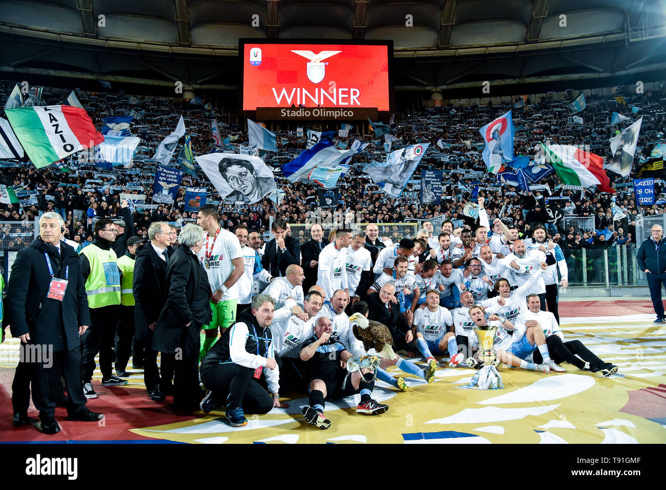 Roma, Italia. 15 Maggio, 2019. I giocatori della SS Lazio festeggiare la vittoria durante le finali della Coppa Italia match tra Atalanta e Lazio allo Stadio Olimpico di Roma, Italia il 15 maggio 2019. Foto di Giuseppe mafia. Credit: UK Sports Pics Ltd/Alamy Live News Foto Stock